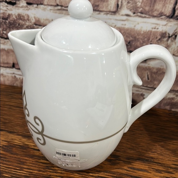 Starbucks ceramic coffee/tea pot 2015 White Ceramic Pitcher - Picture 2 of 10